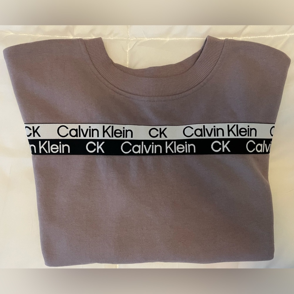Calvin Klein cropped sweatshirt medium